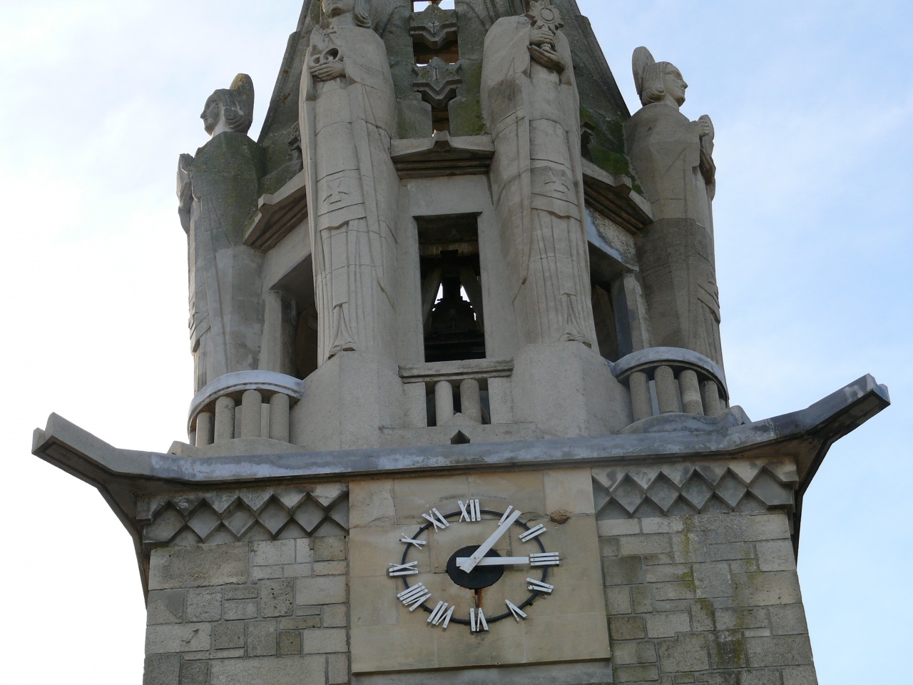 Les Saints ornant la base du clocher